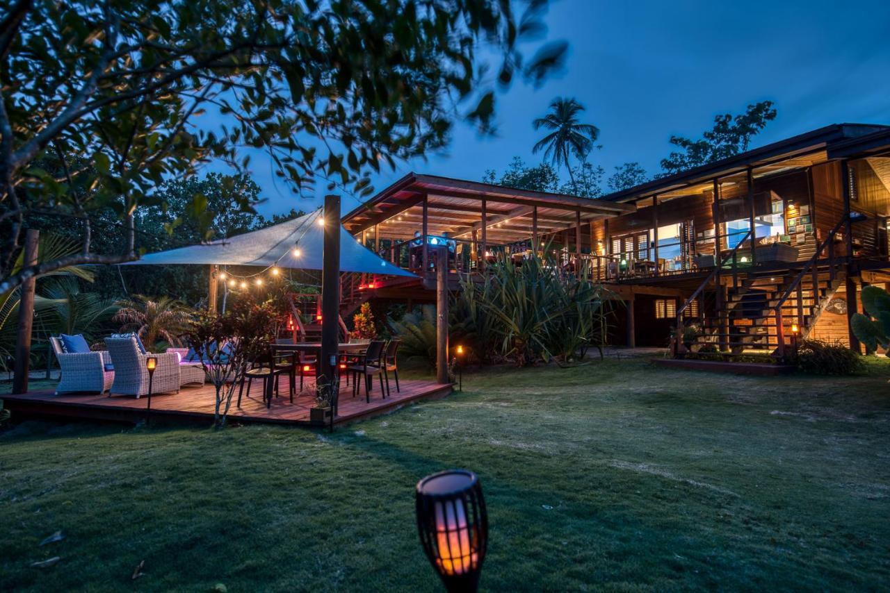 Oasis Bluff Beach Bocas Town Exterior foto